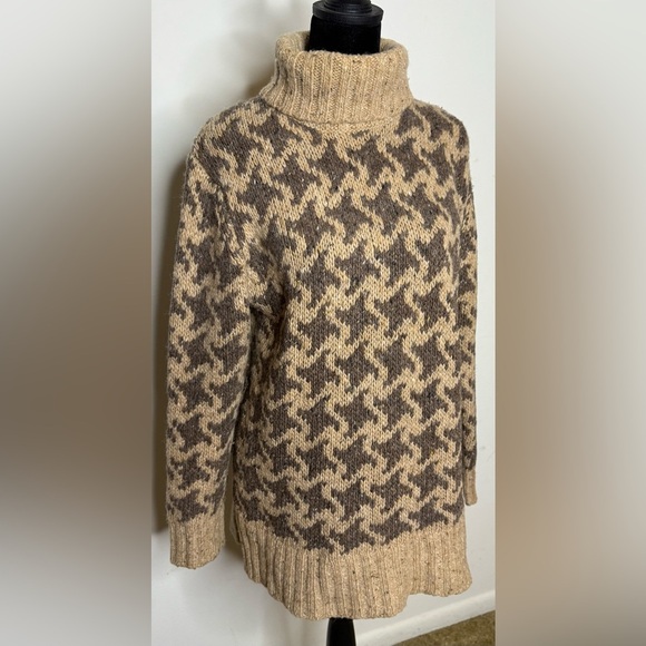 Nordic design wool blend turtleneck fisherman sweater split hem size medium EUC - Picture 1 of 7